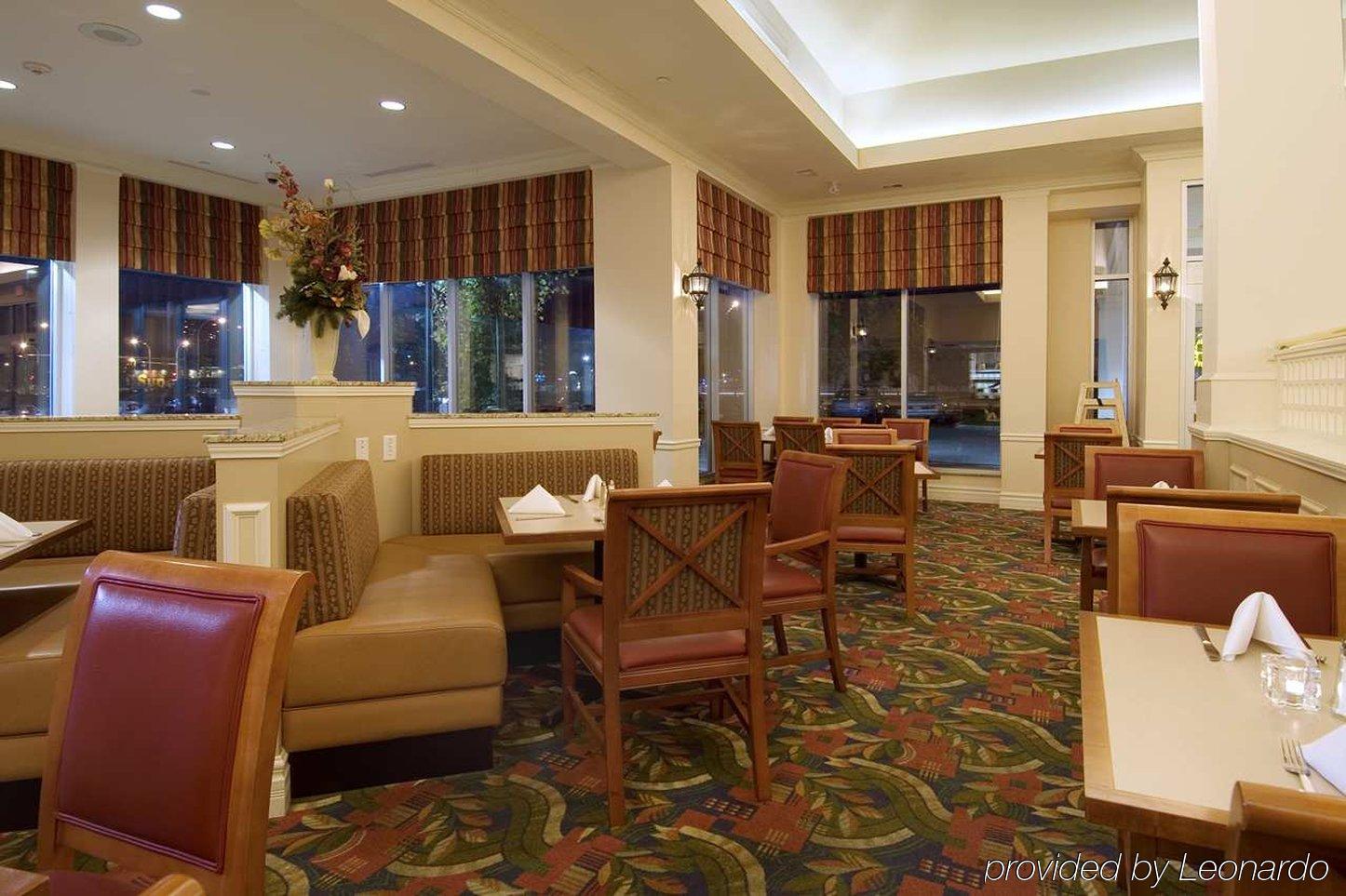 Hilton Garden Inn West Edmonton Restaurang bild