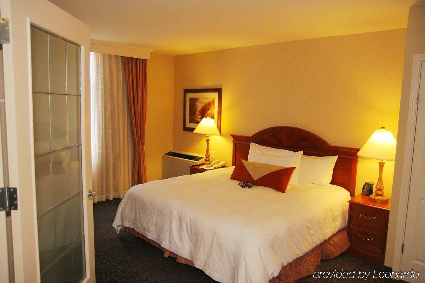 Hilton Garden Inn West Edmonton Rum bild