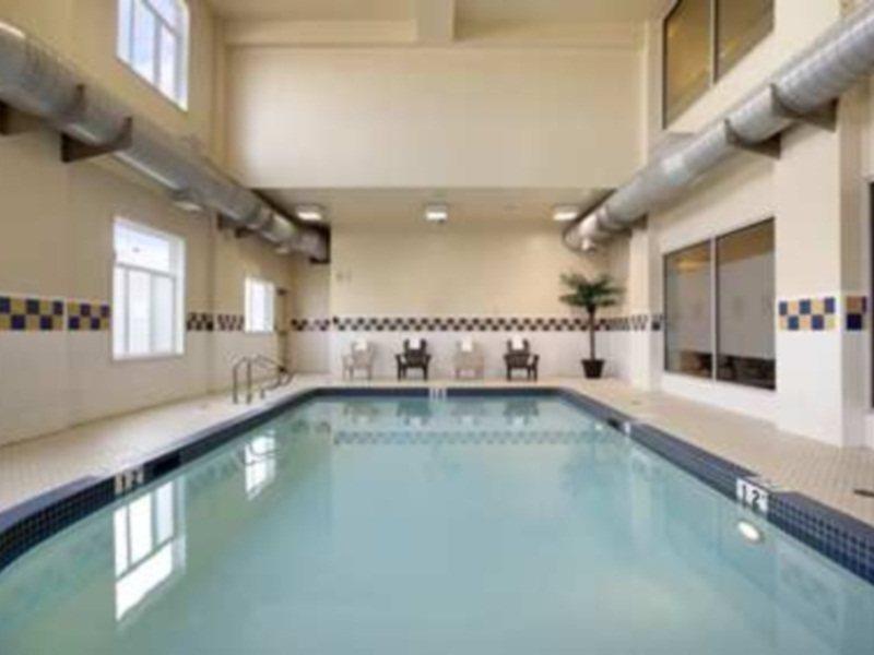 Hilton Garden Inn West Edmonton Exteriör bild